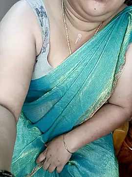 Snapshot of silk_rose05 chatting on 04.13.26 silk rose05 online show from 04.13.26