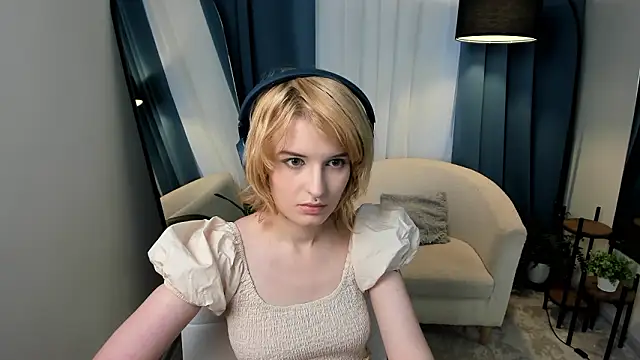 Snapshot of Akimo_ chatting on 02.18.26 Akimo online show from 02.18.26