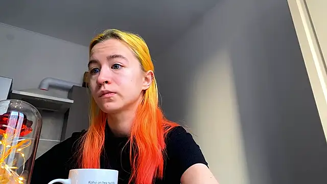 Snapshot of EmilyHein chatting on 02.06.26 EmilyHein online show from 02.06.26