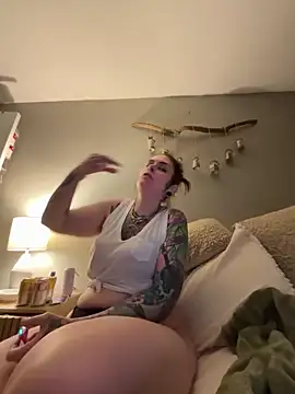 Snapshot of Sexysanka chatting on 03.02.26 Sexysanka online show from 03.02.26