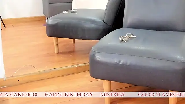 Snapshot of Oliviia_williams chatting on 02.20.26 Oliviia williams online show from 02.20.26