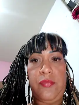 Snapshot of SabrinaColin chatting on 02.01.26 SabrinaColin online show from 02.01.26