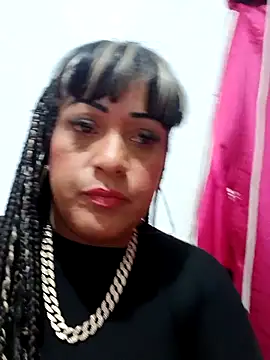 Snapshot of SabrinaColin chatting on 02.04.26 SabrinaColin online show from 02.04.26