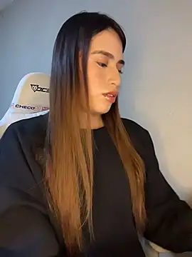 Snapshot of romyamo chatting on 03.20.26 romyamo online show from 03.20.26