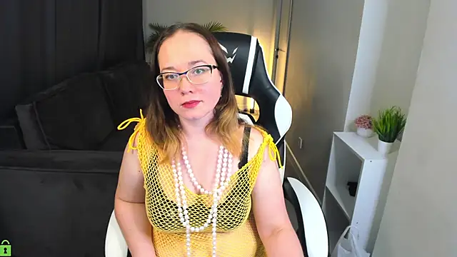 Snapshot of Dixon_Ross chatting on 06.16.26 Dixon Ross online show from 06.16.26