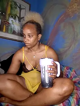 Snapshot of BadGyalGem chatting on 04.24.26 BadGyalGem online show from 04.24.26