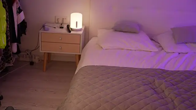 Snapshot of Sarah_Pink chatting on 02.27.25 Sarah Pink online show from 02.27.25