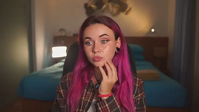 Sarah Pink online show from 02.13.26