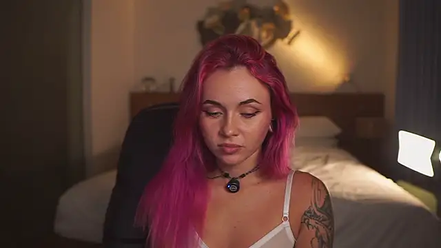 Sarah Pink online show from 03.09.26