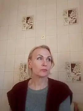 Snapshot of MichelleSolis chatting on 02.01.26 MichelleSolis online show from 02.01.26