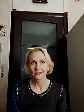 Snapshot of MichelleSolis chatting on 02.10.26 MichelleSolis online show from 02.10.26