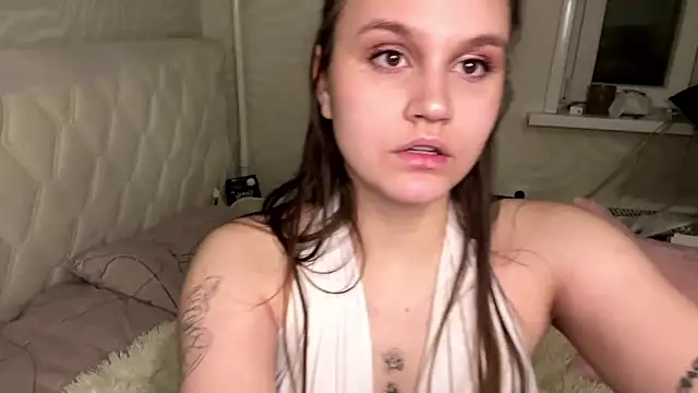 Snapshot of Barbie_Charm_ chatting on 02.04.26 Barbie Charm online show from 02.04.26