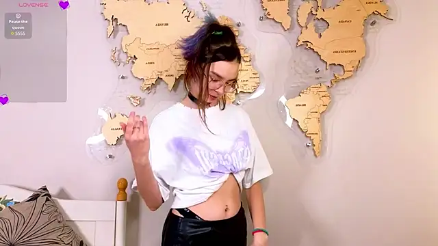 Snapshot of EddieChery chatting on 03.05.26 EddieChery online show from 03.05.26