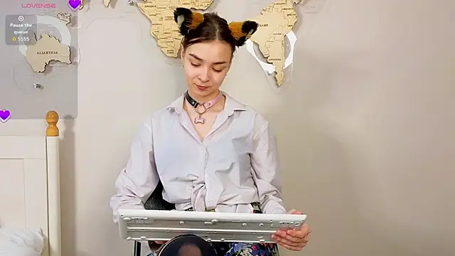 Snapshot of EddieChery chatting on 03.15.26 EddieChery online show from 03.15.26