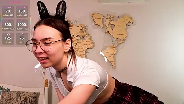 Snapshot of EddieChery chatting on 03.31.26 EddieChery online show from 03.31.26