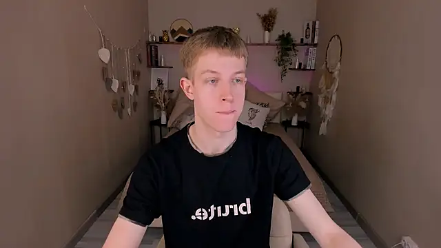 Snapshot of Dylan_Norton chatting on 05.31.26 Dylan Norton online show from 05.31.26