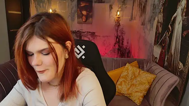 Snapshot of EllieFoxy chatting on 02.18.26 EllieFoxy online show from 02.18.26