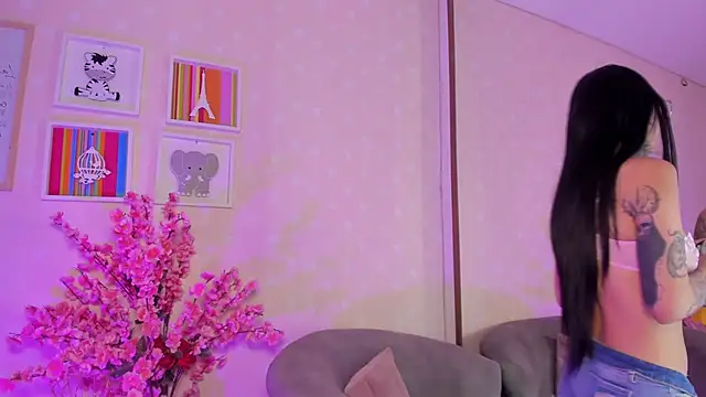 Ashley Blum  online show from 04.01.26