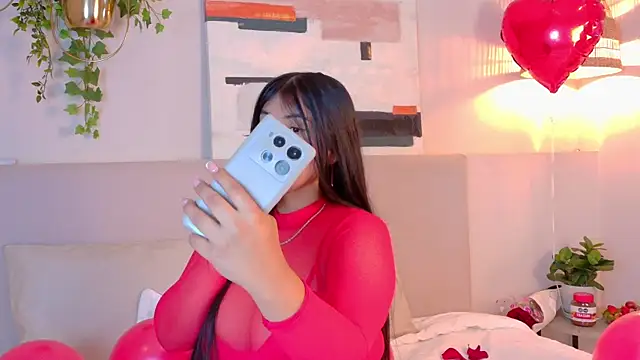 Snapshot of VioletBloomm chatting on 02.14.26 VioletBloomm online show from 02.14.26