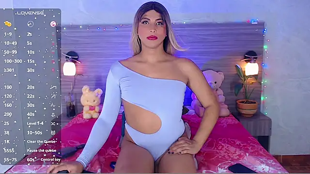 Snapshot of Sophia_Valentina chatting on 07.07.26 Sophia Valentina online show from 07.07.26
