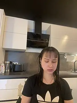 Just-Lilly online show from 05.18.26