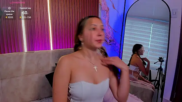 Snapshot of Giselle_Laurens_ chatting on 03.10.26 Giselle Laurens online show from 03.10.26