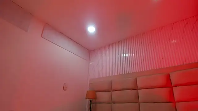 Snapshot of CarolineFyre chatting on 03.04.26 CarolineFyre online show from 03.04.26