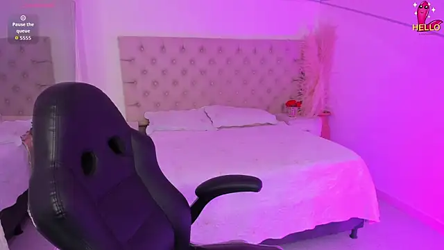 Snapshot of CarolineFyre chatting on 03.23.26 CarolineFyre online show from 03.23.26