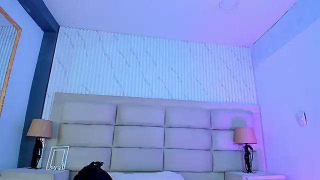 Snapshot of CarolineFyre chatting on 03.24.26 CarolineFyre online show from 03.24.26