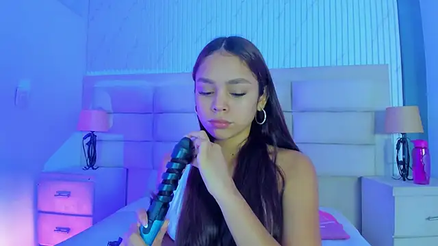 Snapshot of CarolineFyre chatting on 03.30.26 CarolineFyre online show from 03.30.26