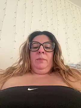 JasmineGlow7 online show from 04.21.26