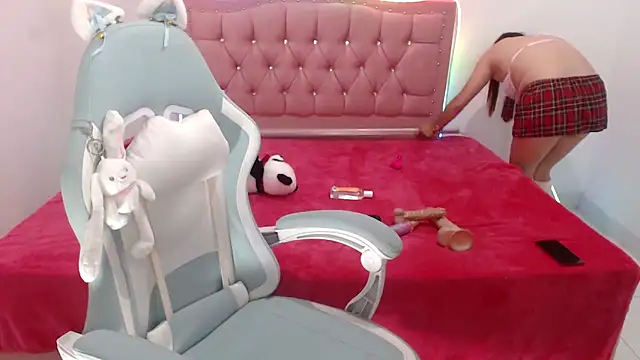 snowhot-69 online show from 03.21.26