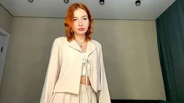 LuxuryRita online show from 02.02.26