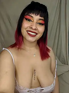 Snapshot of zoe_love18 chatting on 03.08.26 zoe love18 online show from 03.08.26