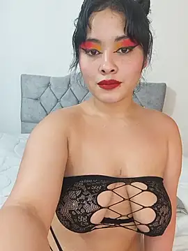Snapshot of zoe_love18 chatting on 05.20.26 zoe love18 online show from 05.20.26