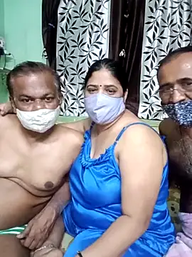 HoneyHush online show from 02.07.26