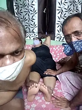 HoneyHush online show from 02.28.26