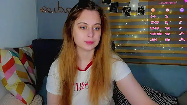 Snapshot of Alice_Wanderr chatting on 02.28.26 Alice Wanderr online show from 02.28.26