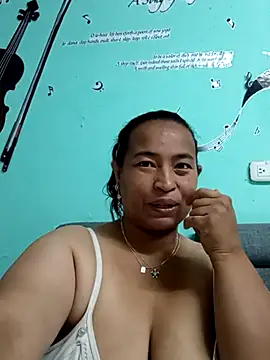 Snapshot of BustySexy_Nataly chatting on 02.20.26 BustySexy Nataly online show from 02.20.26