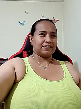 Snapshot of BustySexy_Nataly chatting on 04.26.26 BustySexy Nataly online show from 04.26.26