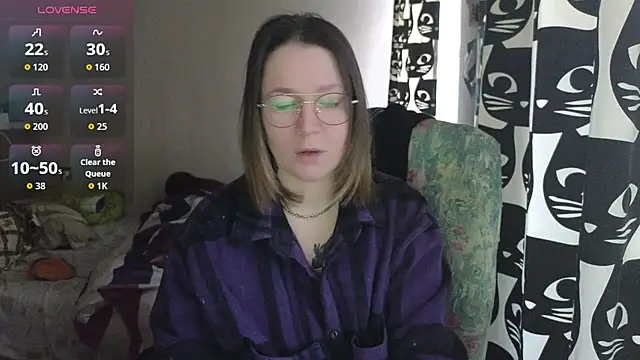 Snapshot of Ozalin_ chatting on 02.13.26 Ozalin online show from 02.13.26