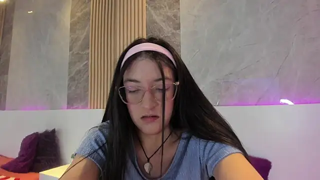 Snapshot of HannaWen_ chatting on 03.12.26 HannaWen online show from 03.12.26