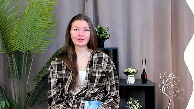 Snapshot of TobiMillinor chatting on 02.04.26 TobiMillinor online show from 02.04.26