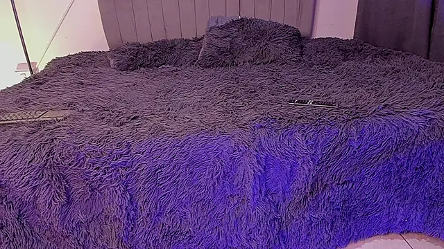 im oleiderr online show from 04.06.26