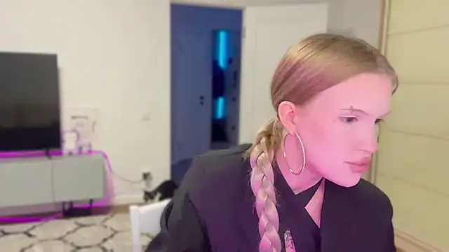 Snapshot of DannSago chatting on 02.27.26 DannSago online show from 02.27.26