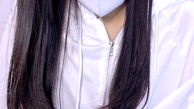 Snapshot of The_Ami_jp chatting on 03.08.26 The Ami jp online show from 03.08.26