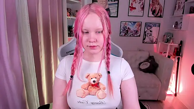 Snapshot of AnnieVibe chatting on 03.03.26 AnnieVibe online show from 03.03.26