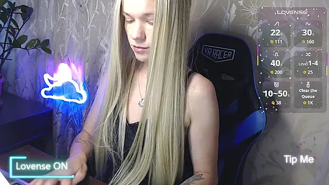 Shiny Victoria online show from 07.24.26