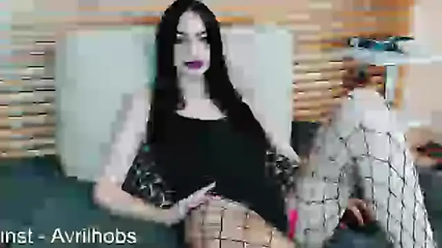 AvrilHobbs online show from 06.02.26
