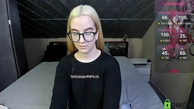 Snapshot of Naomi1Hinata chatting on 02.25.26 Naomi1Hinata online show from 02.25.26